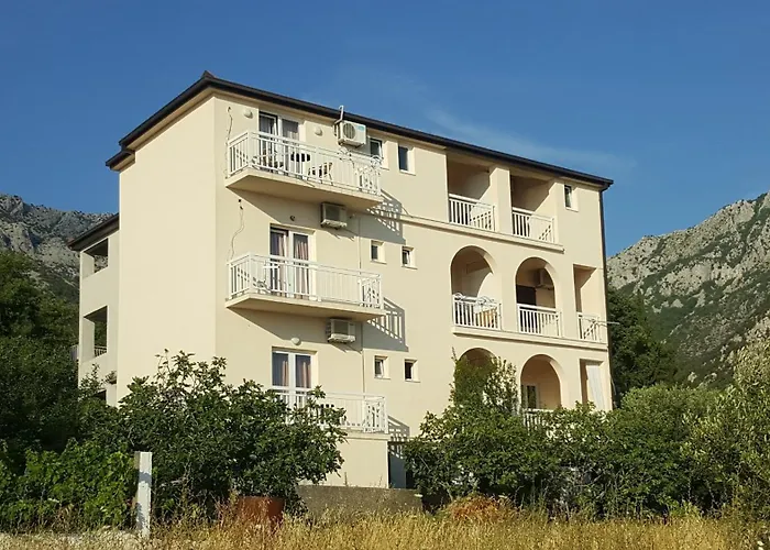 Apartments With A Parking Space Gradac, Makarska - 6724