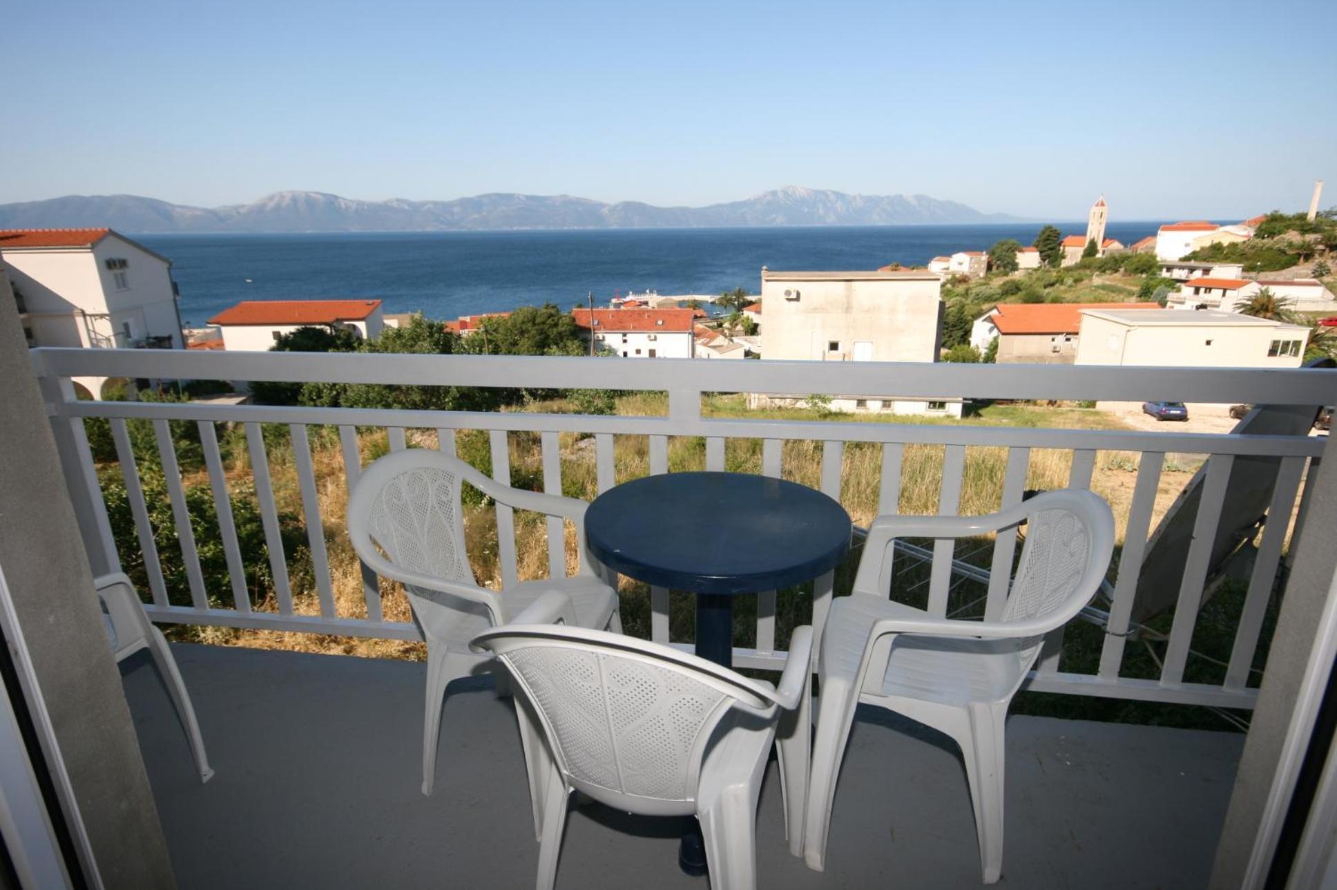 Apartment With A Parking Space Gradac, Makarska - 6724 Gradac (Split-Dalmatia)